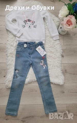 Детски дънки с пайети и блузка със зайче 