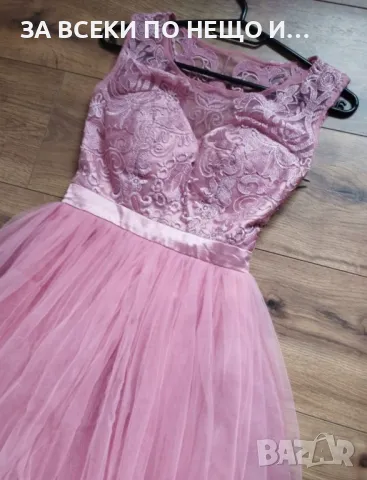 Нова с етикет Дамска елегантна рокля Chi Chi London