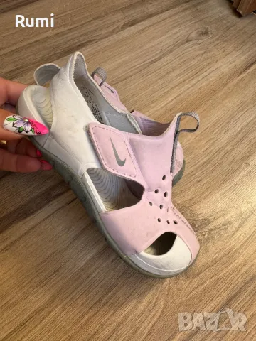 Оригинални детски св. розови сандалки Nike Sunray Protect 2! 29,5 н, снимка 2 - Детски маратонки - 50148394