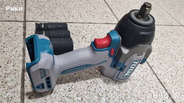 Нов Акумулаторен ударен безчетков гайковерт TOTAL INDUSTRIAL, 1/2", 20 V, 850 Nm, снимка 9 - Винтоверти - 53765945