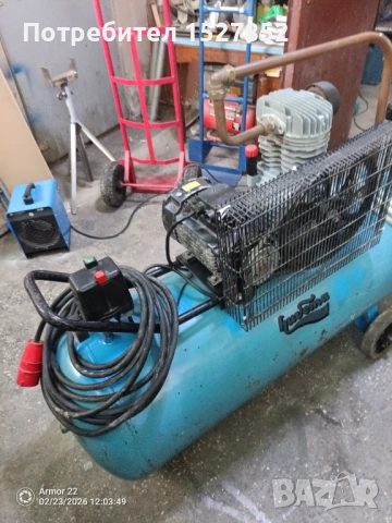 Италиански трифазен професионален компресор двуглав 200лт работи перфектно , снимка 8 - Други машини и части - 53702988