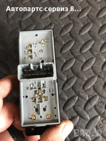 Превключвател на стъклоповдигача за предна лява врата for KIA Carens (2006-2010), снимка 3 - Части - 53132298