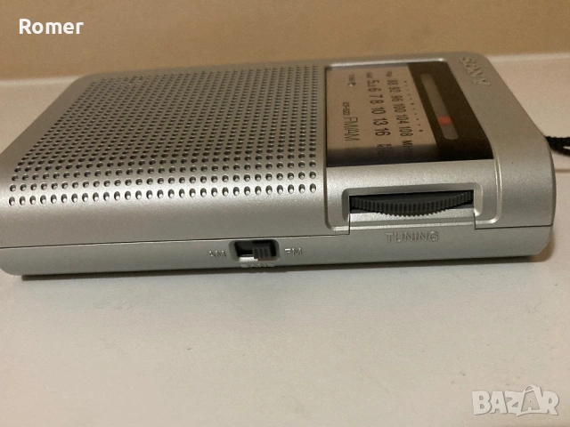Портативен радио приемник SONY ICF-S22, снимка 5 - Радиокасетофони, транзистори - 53179202