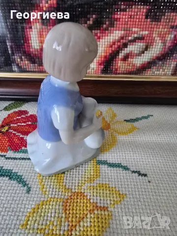 Порцеланова фигура Момиченце с коте, снимка 3 - Декорация за дома - 50201333