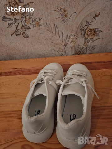 Бели Мъжки маратонки, снимка 4 - Кецове - 53125989