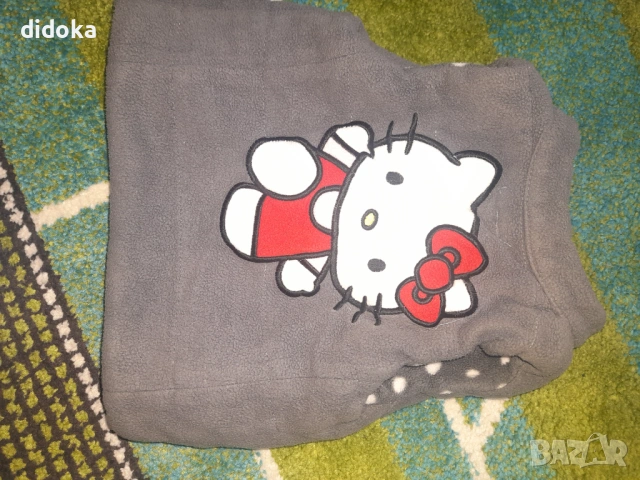 Елече двулицево hello kitty , снимка 3 - Жилетки и елечета за бебе - 53752328