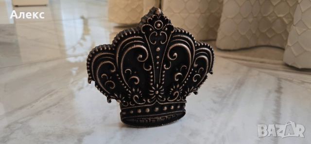 Масивна дървена корона., снимка 2 - Антикварни и старинни предмети - 52513424