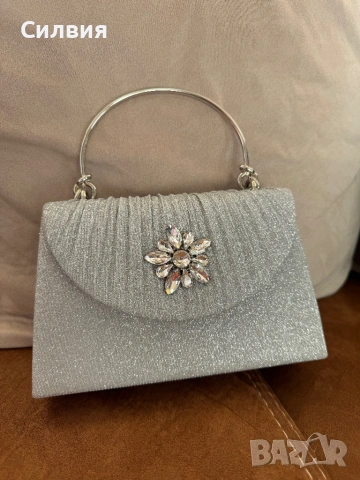 Сребърна официална чанта, снимка 2 - Чанти - 53892052