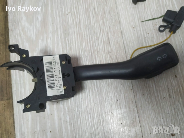 лостче мигачи за Ауди А3 С3 Audi A3 S3 8L Seat Skoda Passat 8L0953513G