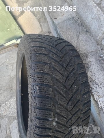 гуми 245 45.18 зимни дънлоп два броя