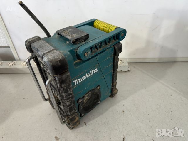 Радио - Makita XRM 05, снимка 2 - Други машини и части - 46752534