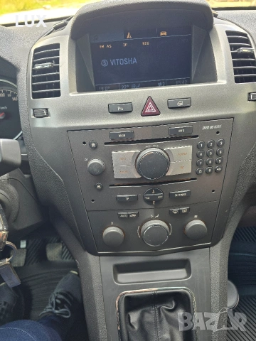 Opel Zafira 1.9 CDTI, снимка 8 - Автомобили и джипове - 54247062