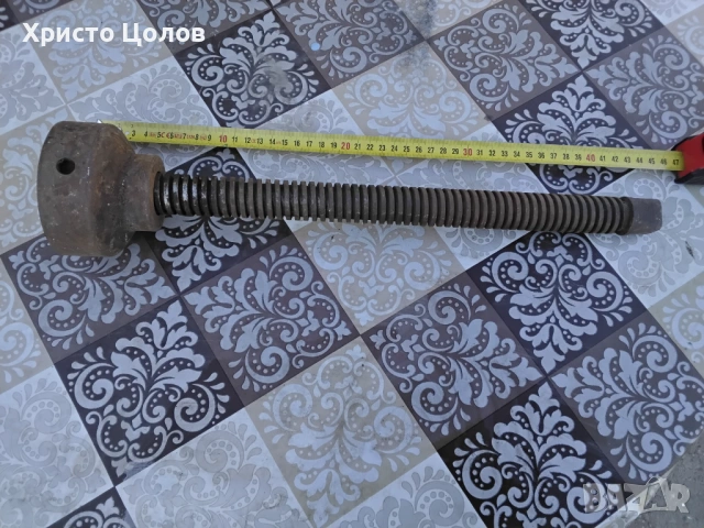 Винт за пчеларска восъкопреса