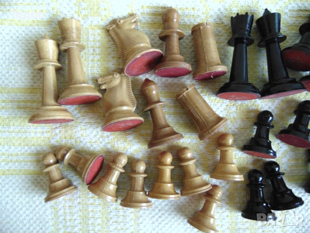 Бакелитови фигури за шах, снимка 4 - Шах и табла - 52673242