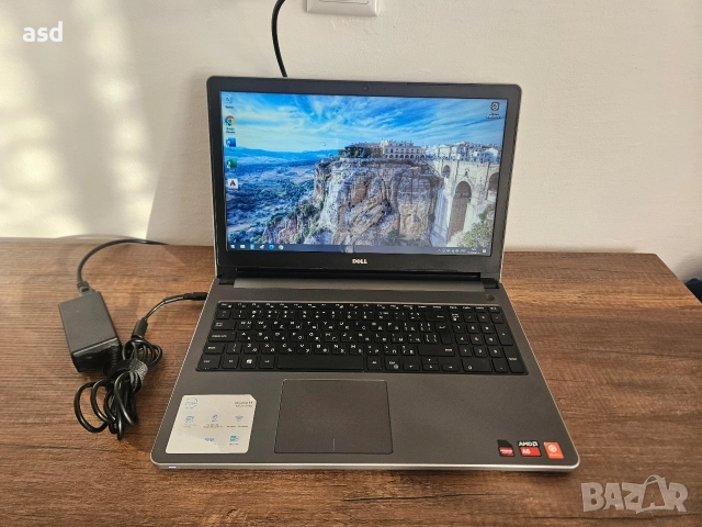 Лаптоп Dell Преносим компютър 