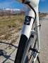 Шосеен велосипед White, 58 размер , full Shimano 105, снимка 5