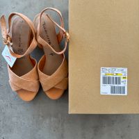Нови сандали с ток Tamaris, снимка 2 - Дамски обувки на ток - 45435220