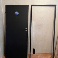 Метална врата с метална каса, снимка 1 - Входни врати - 45701525