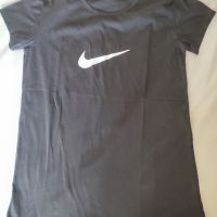 Дамска тениска Найк Nike черна, снимка 2 - Тениски - 45523161