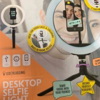 Настолна лампа за селфи с държач за телефон , Sync Desktop Selfie Light Ring Stand with Phone Holder, снимка 3 - Светкавици, студийно осветление - 45750501