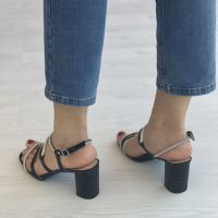 Луксозни черни дамски сандали с бляскави елементи за разкош и стил, снимка 6 - Сандали - 45235908
