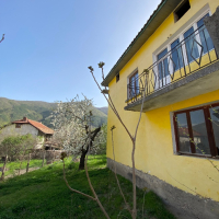Продава се къща в село Крупник, снимка 3 - Къщи - 45059207