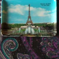стар сувенир чинийка Париж Айфеловата кула , снимка 1 - Колекции - 45289094
