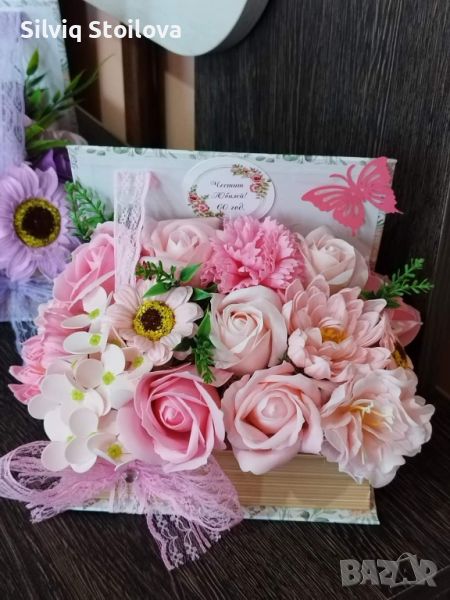 Кутии книги със сапунени цветя в розово и лилаво, снимка 1