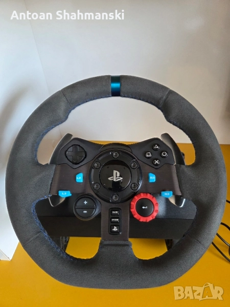 СПЕШНО!!!Велурен/алкантара Logitech g29 driving force с педали , снимка 1
