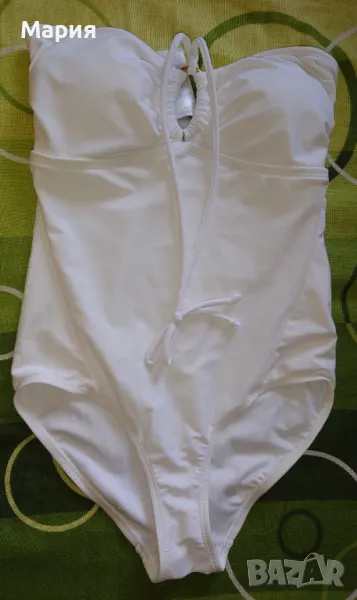 Цял бански, снимка 1