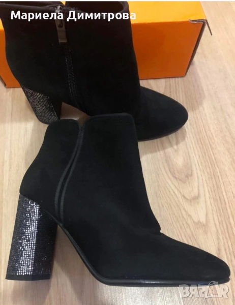 Дамски боти с брокатен ток, снимка 1