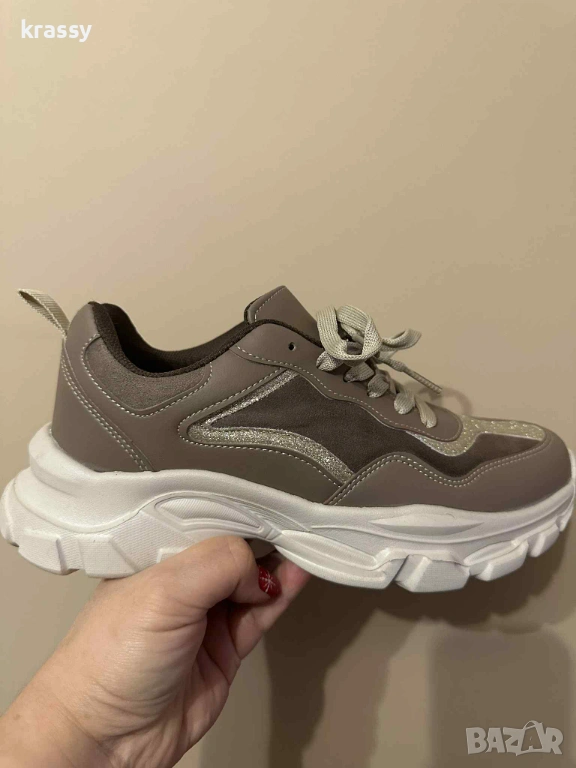 НОВИ страхотни олекотени дамски маратонки от естествена кожа Pasomia (номер 39), снимка 1