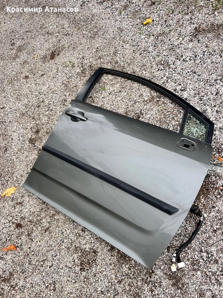 Врата предна дясна за Тойота корола версо. 2004-2008г, снимка 1