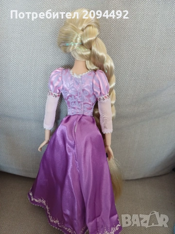 Оригинална Дисни Кукла Рапунцел Dsiney Store от 2010, снимка 3 - Кукли - 54281268