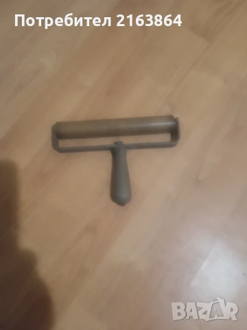 Валяк за тапети