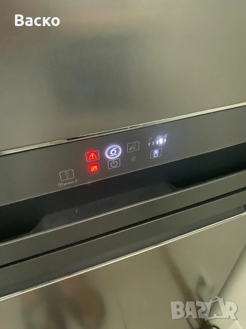 Продавам хладилник от марката Whiripool BSNF 9452 OX за части, снимка 18 - Хладилници - 53148170