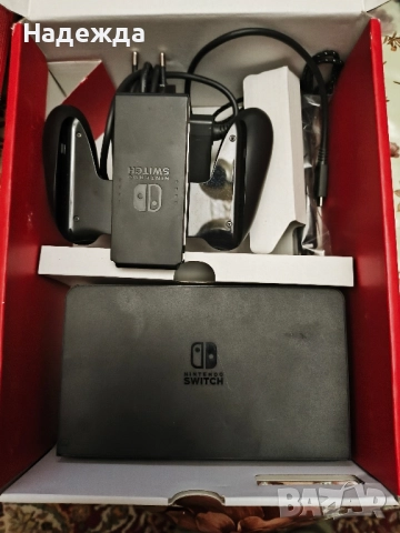 Nintendo Switch OLED+256gb карта Като нов, снимка 3 - Nintendo конзоли - 52671030