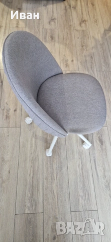  Офис стол KOKKEDAL сив текстил/бяло, снимка 3 - Столове - 53063721