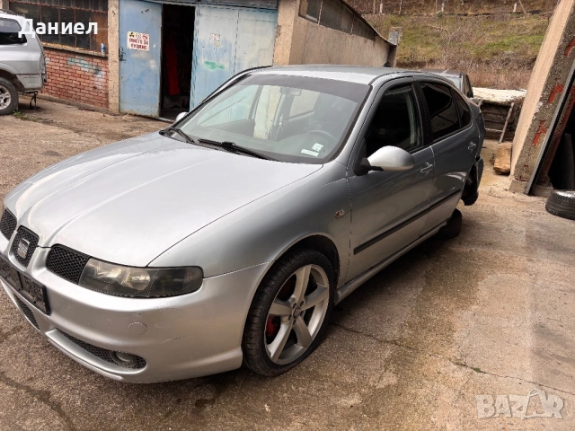 Сеат Леон 1.9 тди 130 коня 2007, снимка 7 - Автомобили и джипове - 53346349