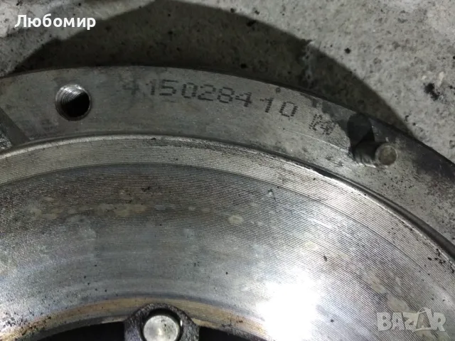 Демпферен маховик със съединител Toyota, снимка 3 - Части - 49774647