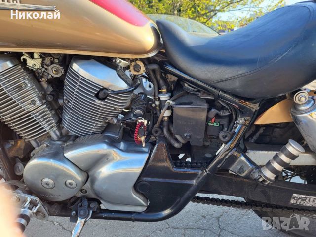 Купувам ляв капак за батерията за Honda Shadow VT 750 C, снимка 1 - Мотоциклети и мототехника - 45617895