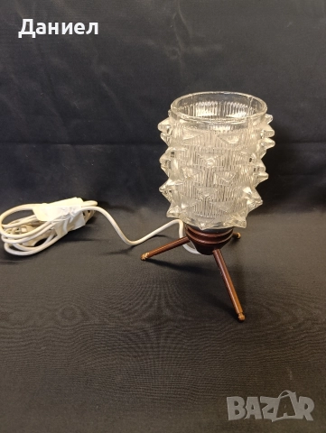 Ретро настолна лампа