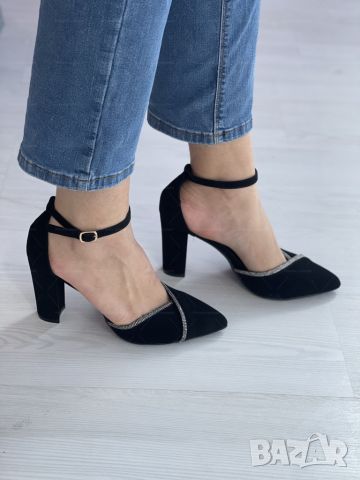 Дамски затворени сандали с ток и бляскави линии, отразяващи вашия уникален стил, снимка 1 - Сандали - 46381405