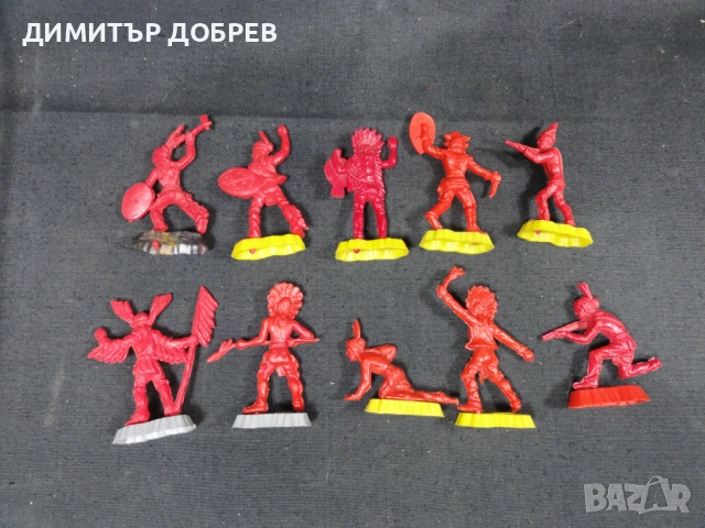 ЛОТ ОТ 10 СТАРИ РЕТРО ПЛАСТМАСОВИ ИГРАЧКИ ФИГУРКИ ИНДИАНЦИ, снимка 2 - Колекции - 53009751