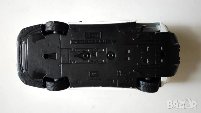 Lamborghini Countach LPI 800-4 Bburago - Мащаб 1:24, снимка 9 - Колекции - 51875867