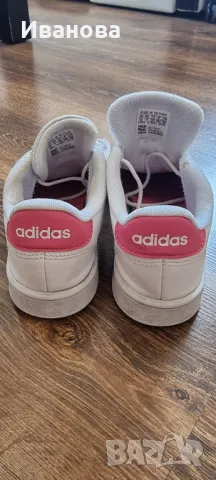 Маратонки Adidas , снимка 2 - Детски маратонки - 47089939