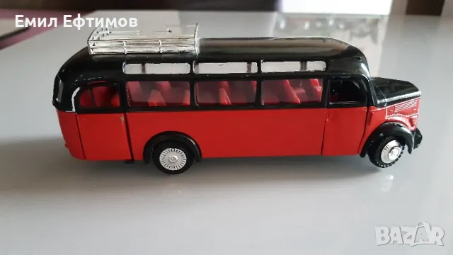 Умалени модели International Conrad -1/50 и NZG NZG Mercedes Benz Omnibus 0 3500- 1/40, снимка 6 - Колекции - 46821541