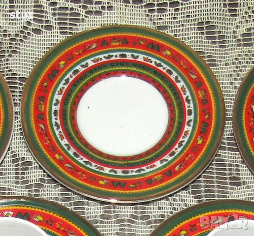 Порцеланови чашки за кафе с чинийки, с коледни мотиви, нови, снимка 7 - Чаши - 52585463