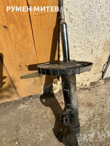 Амортисьор Mercedes CLK 200 , снимка 2 - Части - 50658450