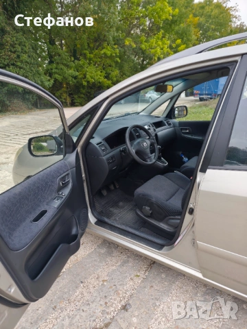 Toyota Corolla verso , снимка 9 - Автомобили и джипове - 53739329